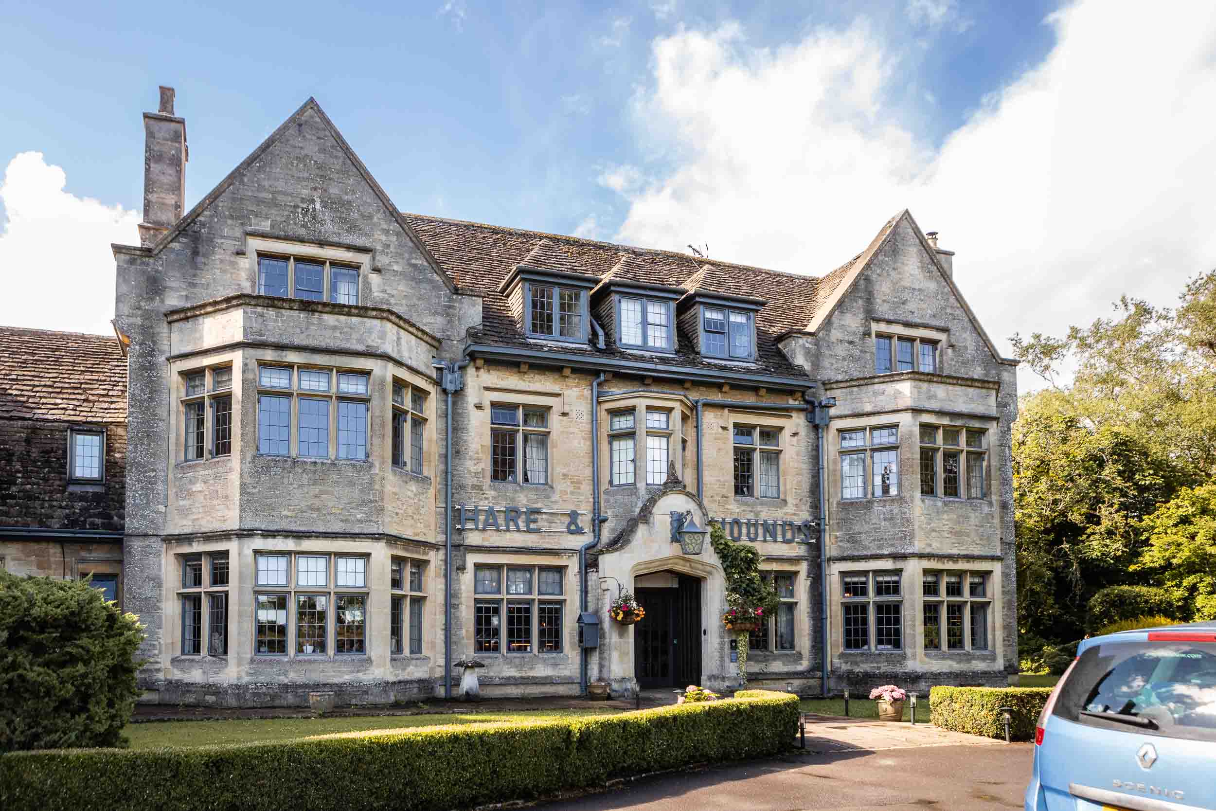 The Hare and Hounds Tetbury Wedding Photos