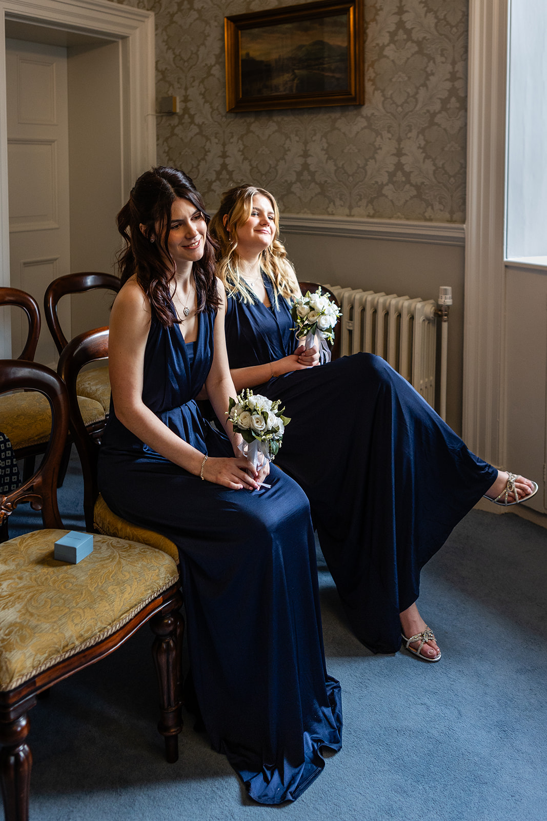 Bridesmaids in the Abbey View room | Guildhall Bath Wedding photos